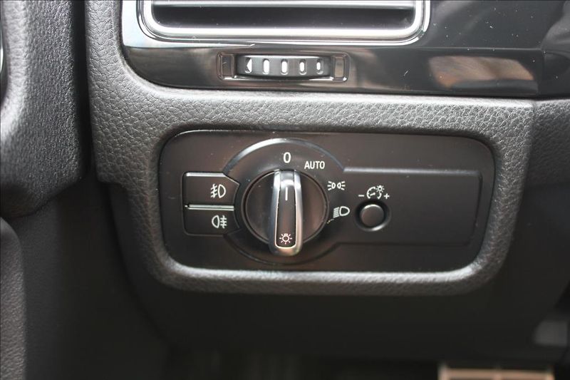 Volkswagen Touareg 3,0 TDi  4 x 4, AUTOMAT, DPH - fotka 25 z 40