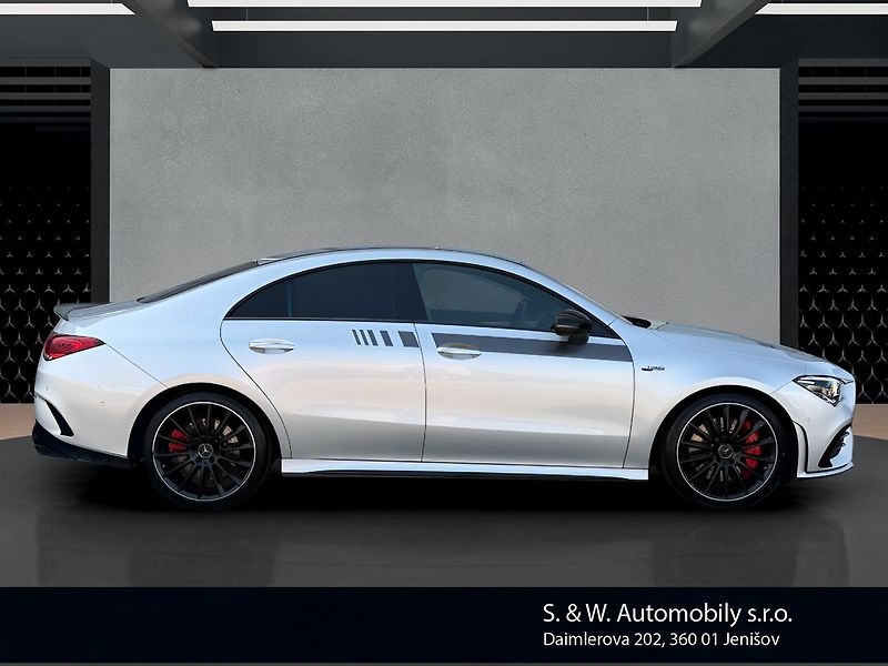 Mercedes-Benz CLA 35 AMG 4MATIC Premium - fotka 4 z 40