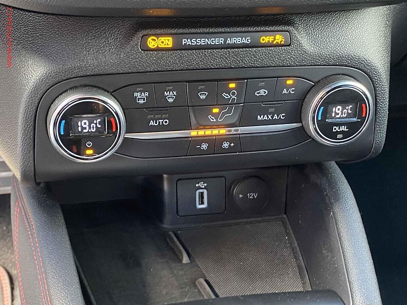 Ford Focus (2020) 1.5 TDCi, ST-Line, AT, TZ - fotka 14 z 22