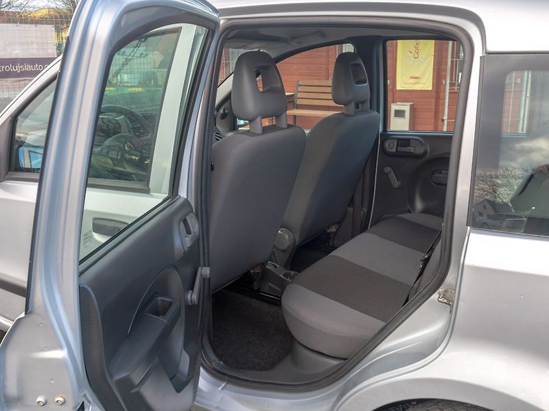 Fiat Panda (2008) 1.1i – SERVO / KLIMA - fotka 30 z 39