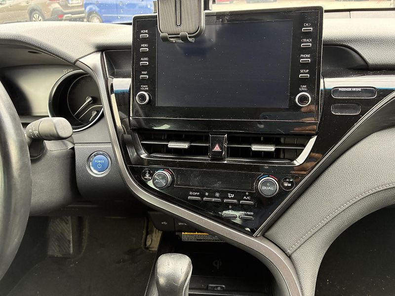 Toyota Camry (2021) 2,5Hybrid Executive  - fotka 11 z 20