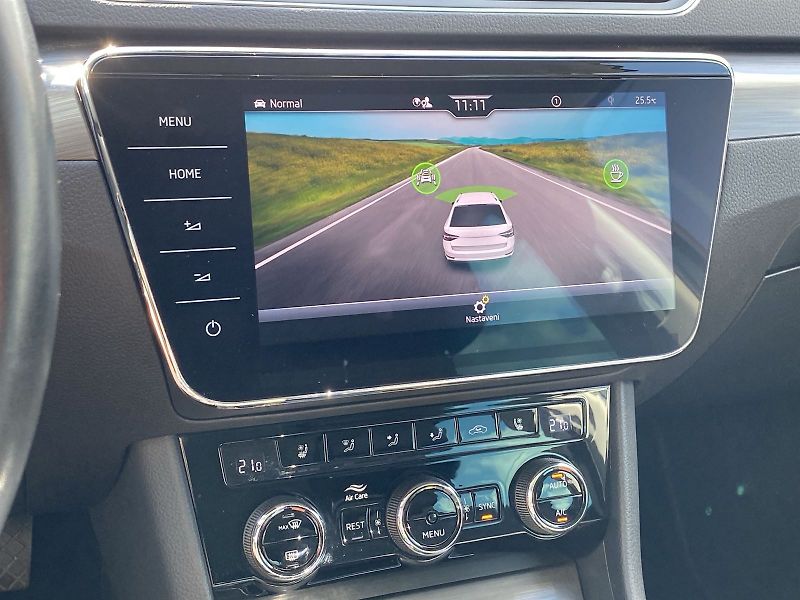 Škoda Superb (2021) Combi 1.4 TSI iV DSG Style - fotka 20 z 36