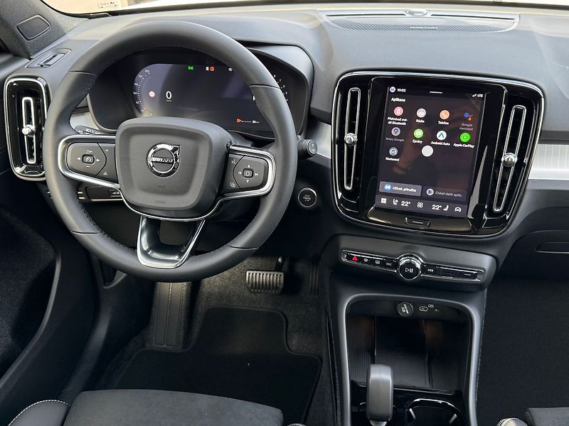 Volvo XC40 (2026) ULTRA B4, 360°, PIXEL LED - fotka 29 z 31