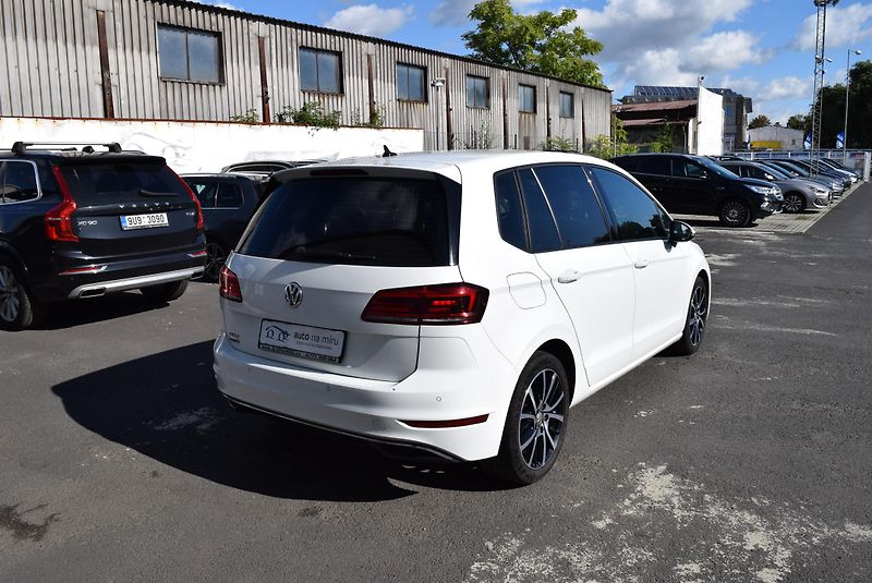 Volkswagen Golf Sportsvan (2018) 1.5TSI 96kw EVO 130 TAŽNÉ APP  - fotka 7 z 44