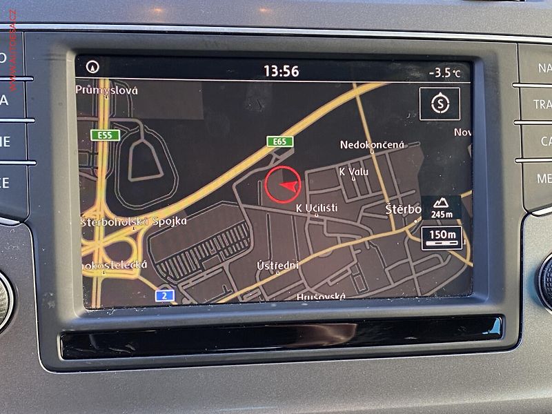 Volkswagen Golf (2015) 1.6 TDi, Lounge, bixen, navi - fotka 16 z 18