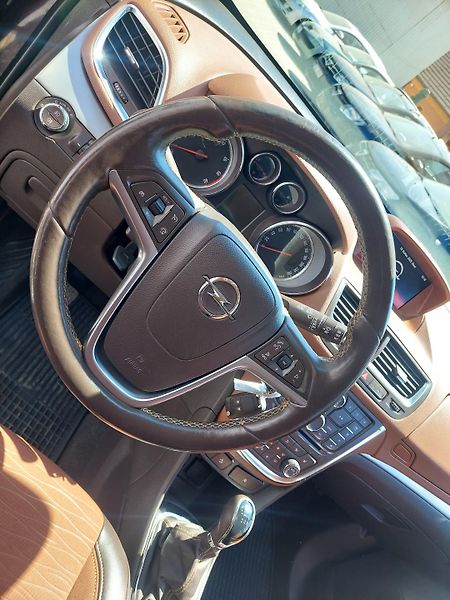 Opel Mokka (2015) 2.0TDCi 4x4 Innovation  - fotka 11 z 42