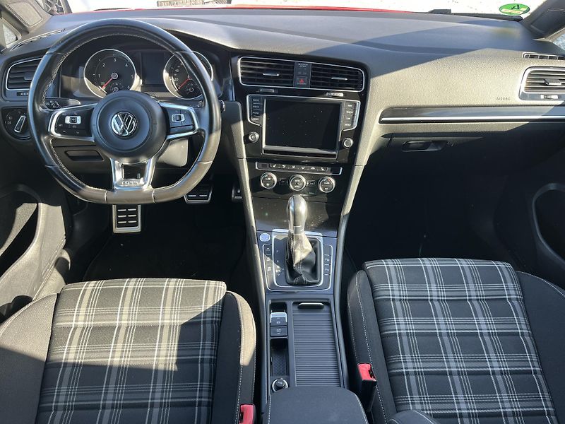Volkswagen Golf (2016) GTD 2.0 TDI DSG 135 KW - fotka 16 z 25