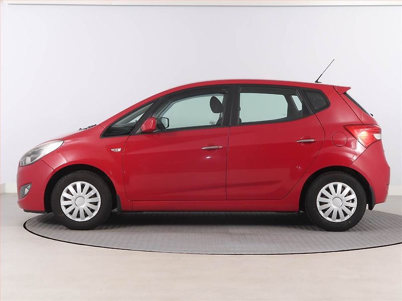 Hyundai ix20 (2012) 1.4 CVVT, Serv.kniha - fotka 3 z 16