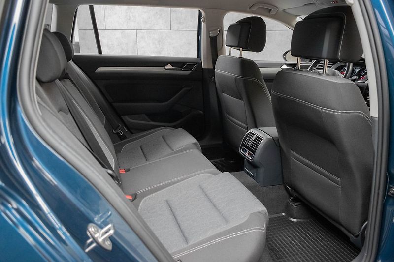 Volkswagen Passat 1.5 TSI BUSINESS*ACC*DPH*ČR 1M - fotka 12 z 35