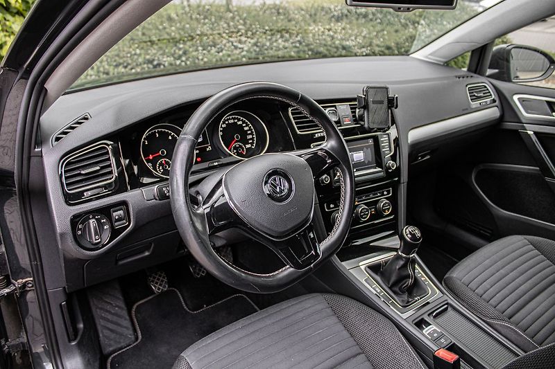 Volkswagen Golf - fotka 11 z 33