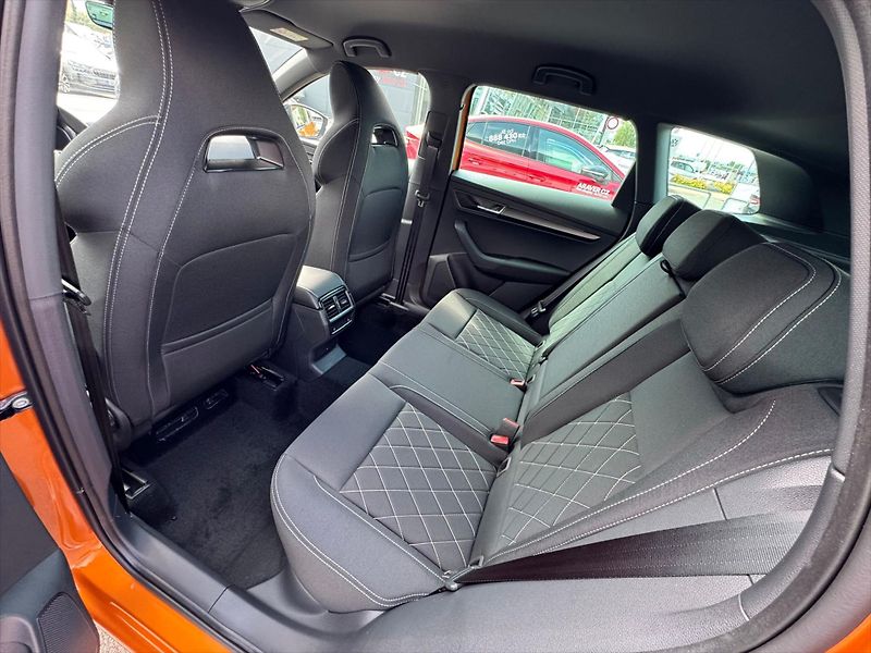 Škoda Karoq (2026) 2,0 TDI 110 kW 4x4  Sportline - fotka 10 z 11