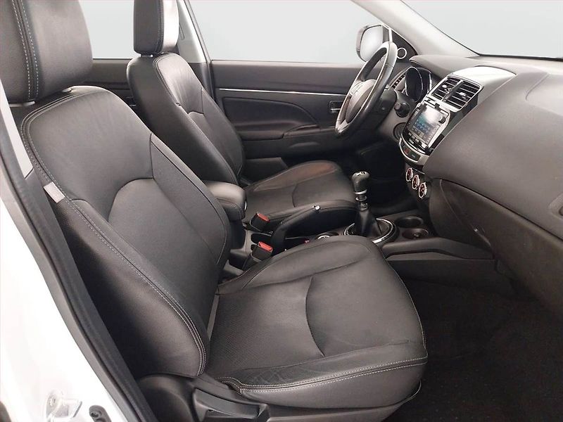 Mitsubishi ASX (2015) 1.8 DI-D MIVEC, 4X4 - fotka 9 z 22