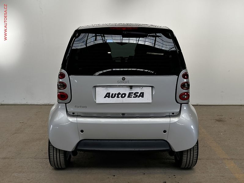 Smart Fortwo (2006) 0.7i, Automat - fotka 5 z 12