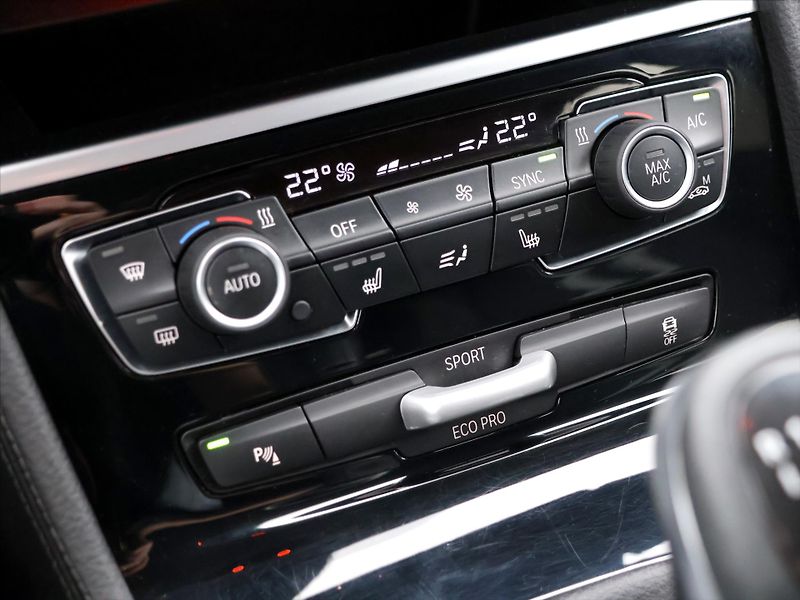 BMW Řada 2 1.5 218i GRAN TOURER - fotka 21 z 30