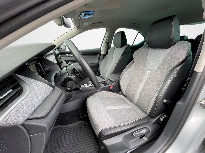 Škoda Octavia (2025) Top Selection 1.5 TSI e-TEC 11 - fotka 23 z 35