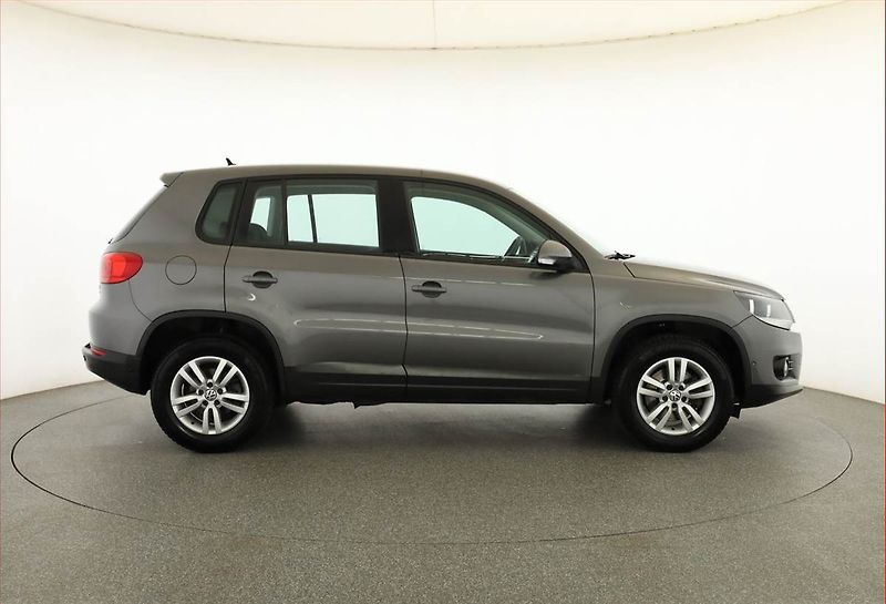 Volkswagen Tiguan (2012) 1.4 TSI, Serv.kniha - fotka 6 z 17