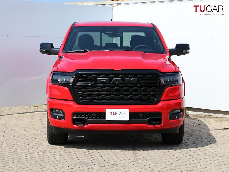 Dodge RAM (2025) 1500 BigHorn 3.0 TwinTurbo - fotka 3 z 41