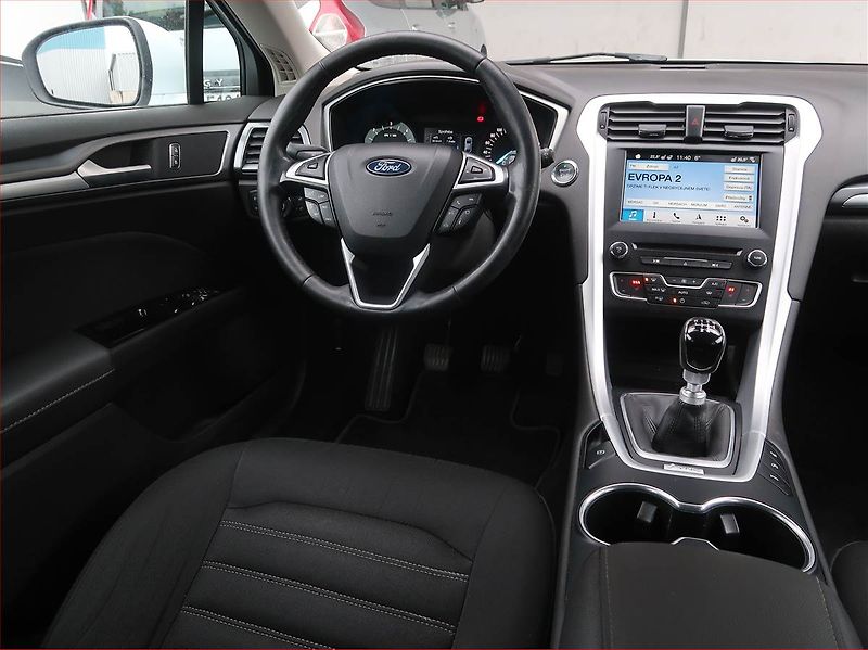 Ford Mondeo (2018) 2.0 TDCI, Navi, Tempomat - fotka 7 z 15