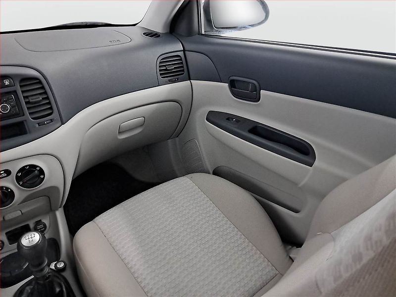 Hyundai Accent (2007) 1.4i, v dobrém stavu - fotka 8 z 15