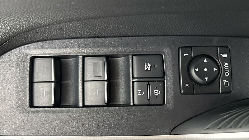 Toyota RAV4 2.5 Hybrid AUT 4WD Adventure - fotka 22 z 30