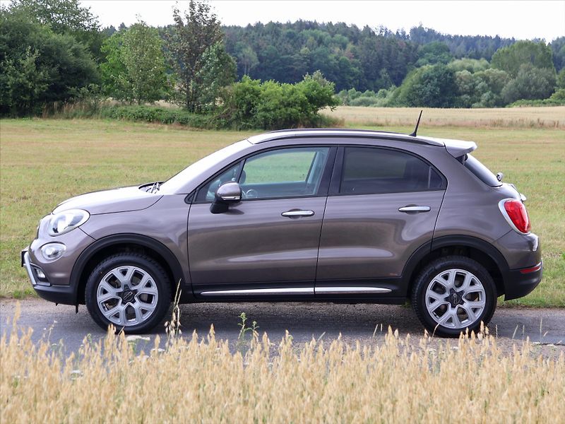 Fiat 500X 2,0 MJet 103kW 4x4 Aut.klima - fotka 4 z 35