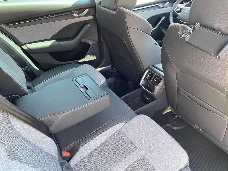 Škoda Octavia (2025) 1.5 TSI M-HEV DSG Top Selectio - fotka 10 z 34
