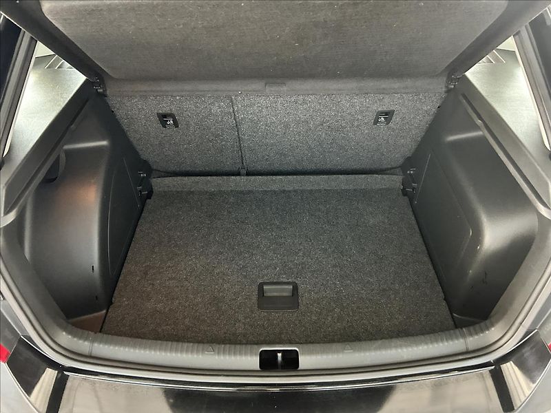 Škoda Rapid 1,2   TSI 81kW,SERVISKA,ŘEMEN - fotka 19 z 20