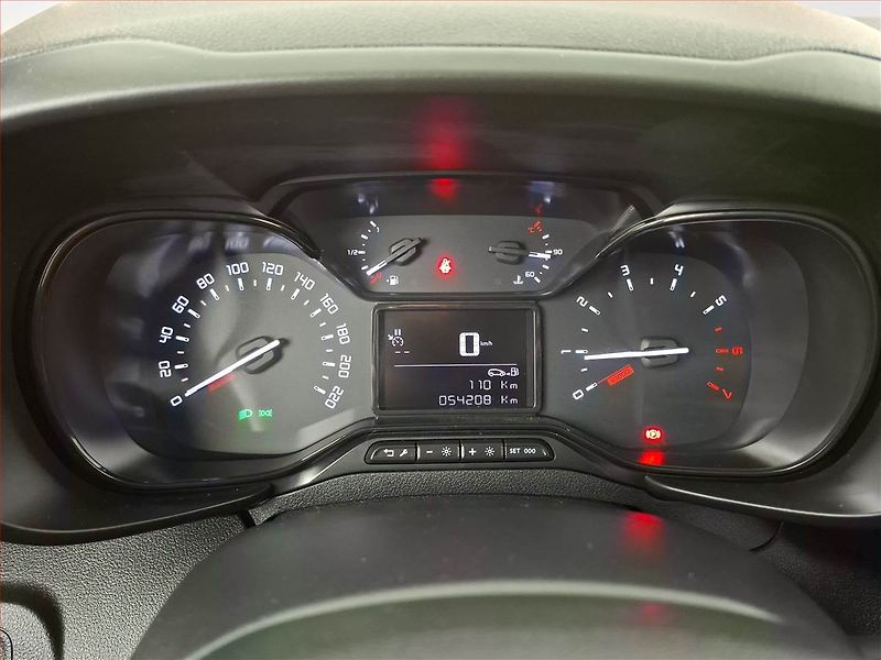 Toyota ProAce City (2023) 1.5 D-4D, ČR, DPH - fotka 9 z 17
