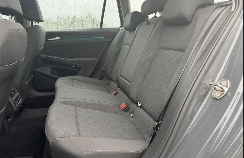 Volkswagen Golf Variant 1.5 TGI Base Ambient  - fotka 9 z 17
