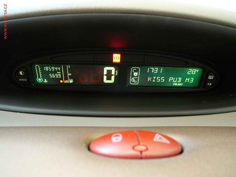 Citroën Xsara Picasso (2005) 1.8i, 1.maj, AC, panor - fotka 17 z 20
