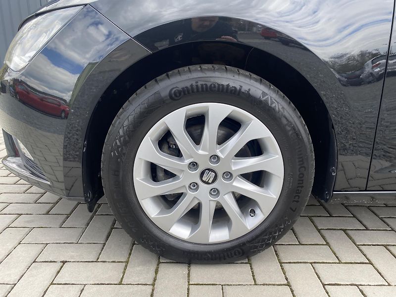 Seat Leon 1.4 TSI 92kW - 1xMAJ.- STYLE - fotka 9 z 41