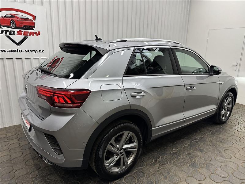 Volkswagen T-Roc R-LINE ACC NEZ-TOP 2XALU DPH - fotka 8 z 46