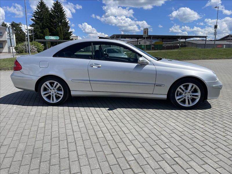 Mercedes-Benz CLK 3,0 i V6 170kw Ambiente TOP st - fotka 5 z 41