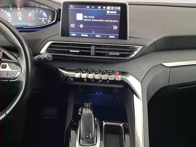 Peugeot 3008 (2017) 1.2 PureTech, Automat, Kůže - fotka 12 z 20