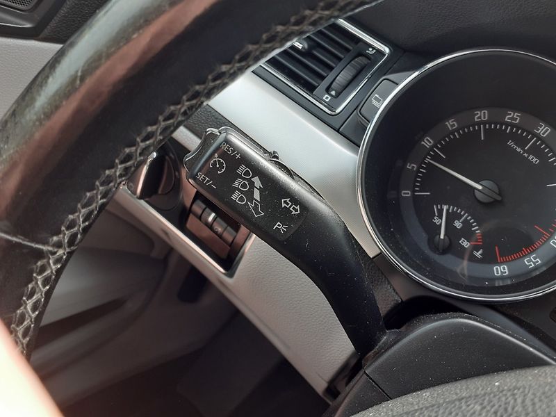Škoda Superb (2009) 2.0 TDi  ČR - fotka 9 z 29