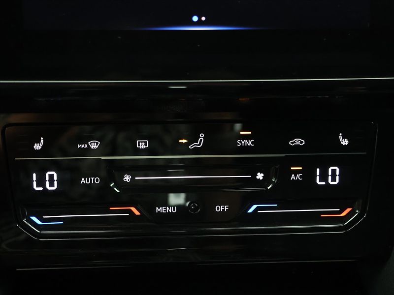 Volkswagen Arteon 2,0 TDI  DSG R-line SB CZ DPH - fotka 24 z 33