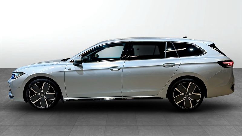 Volkswagen Passat (2026) R-Line 2,0TDI 142kW 4M Nez.Top - fotka 3 z 15