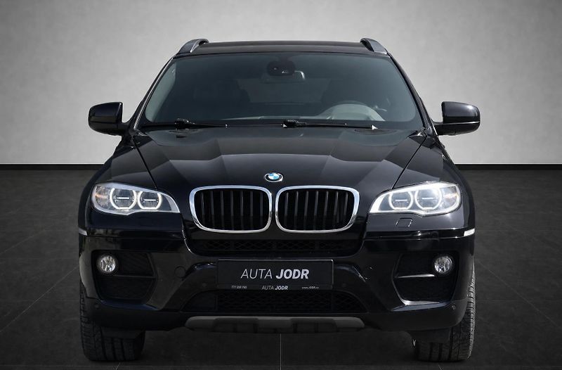 BMW X6 30d, Webasto, LED, HUD, Tažné - fotka 8 z 30