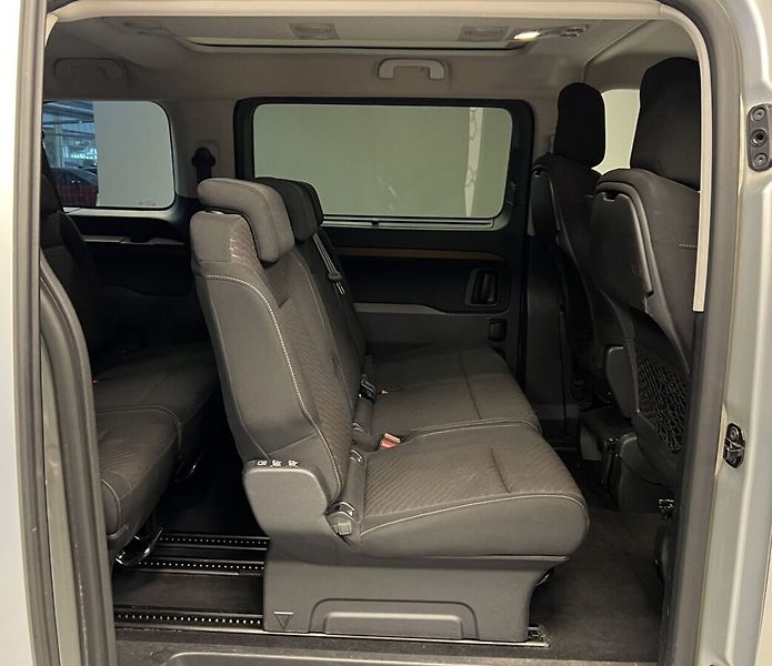 Toyota ProAce Verso 2,0D Family - fotka 13 z 18