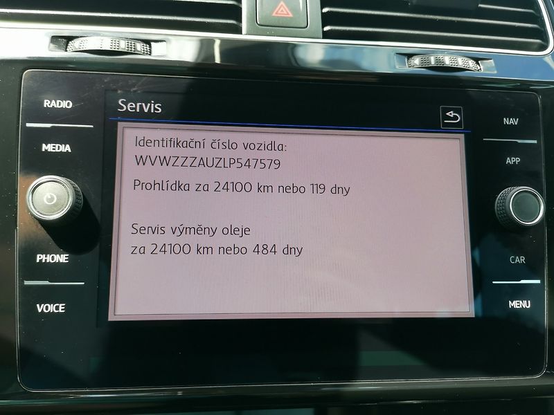 Volkswagen Golf (2020) 1.6 TDi IQ.Drive LED,ACC - fotka 14 z 32
