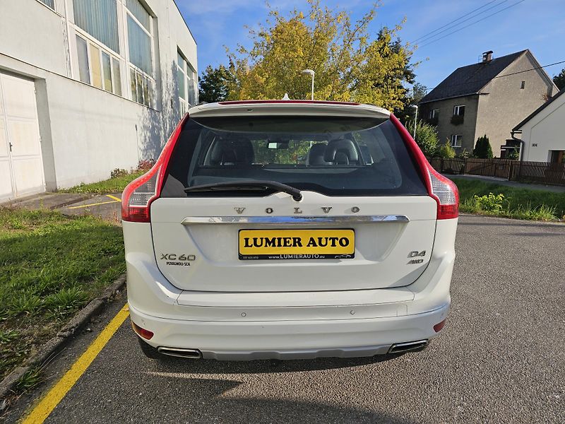 Volvo XC60 (2015) D4 AWD TAŽNÉ AUTOMAT - fotka 4 z 17