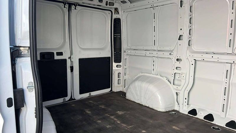 Opel Movano Van 2.2 CDTi 3300 L1H1 MT6 (88 - fotka 34 z 43
