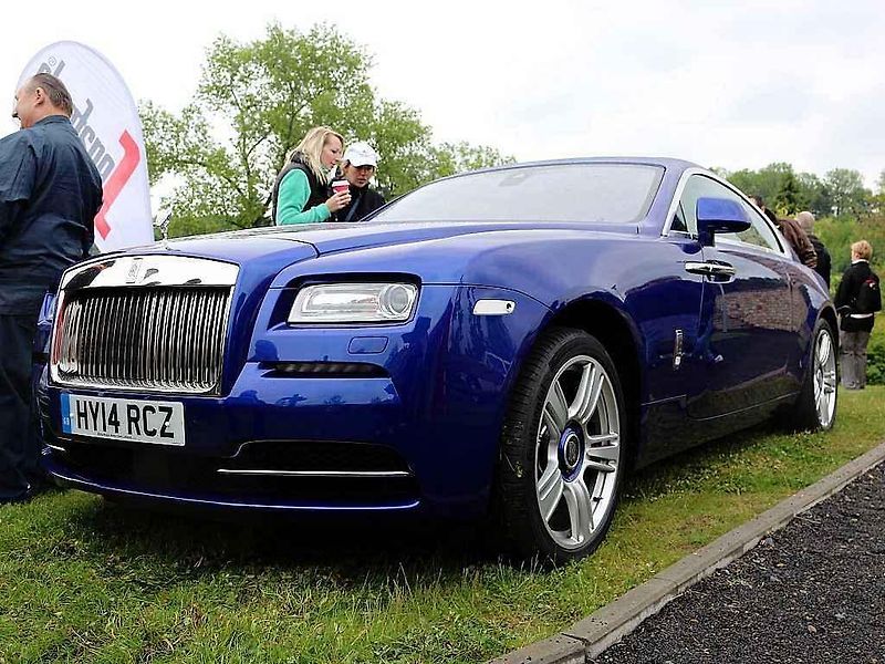 Sraz luxusních vozů Rolls-Royce a Bentley.