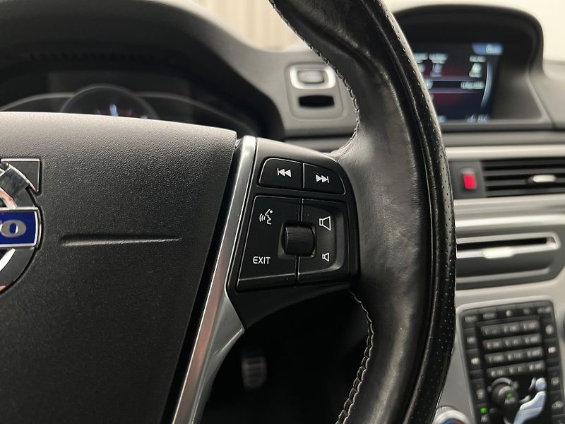 Volvo XC70 D4 SUMMUM AUT  - fotka 23 z 40