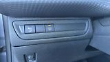 Peugeot 2008 Active 1,2 PureTech 61kW MT5/7 - náhled 17