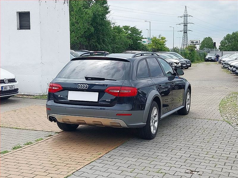 Audi A4 Allroad (2013) 2.0 TDI, 4X4, Automat, Kůže - fotka 5 z 18