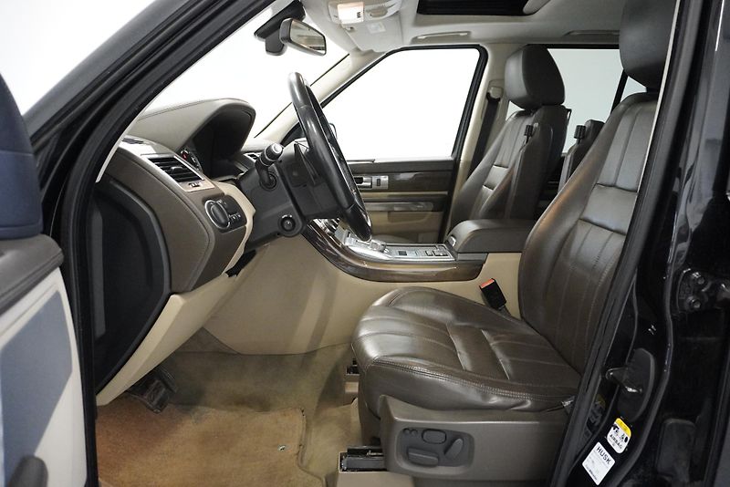 Land Rover Range Rover Sport 3,0 TDV6 4WD AUTOMAT - fotka 13 z 39