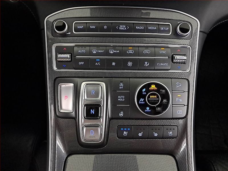 Hyundai Santa Fe (2021) Premium 2.2 CRDi - fotka 13 z 20