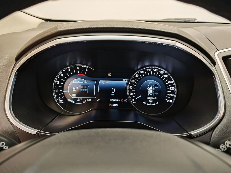 Ford Edge 2.0 Automat, 154 kW - fotka 32 z 44