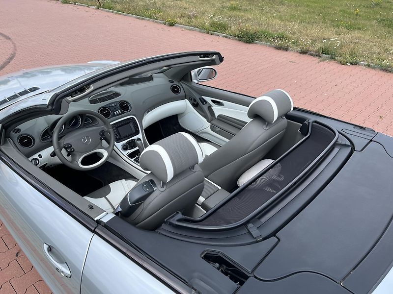 Mercedes-Benz SL 500 SL - fotka 31 z 35